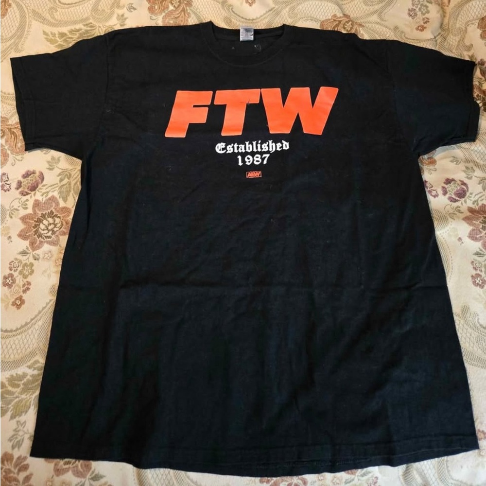 AEW Gildan Ultra Cotton Men’s Black T-Shirt, Size XL